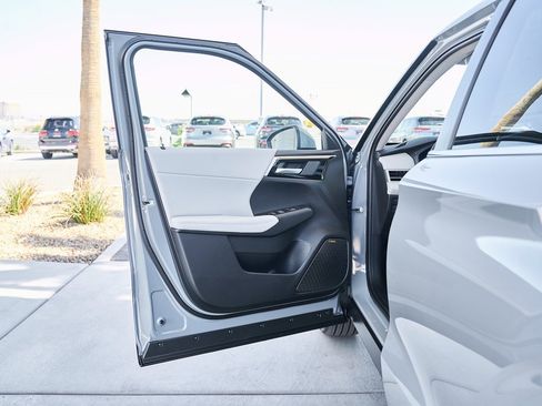 New 2026 Mitsubishi Outlander SE image 18