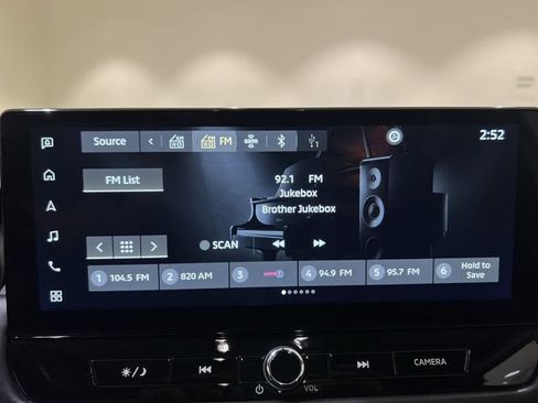 Used 2025 Mitsubishi Outlander AWD image 12