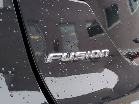 Used 2018 Ford Fusion Titanium image 12