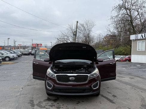 Used 2016 Kia Sorento LX w/ LX Convenience Package image 19