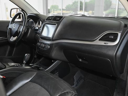 Used 2018 Dodge Journey Crossroad FWD image 40