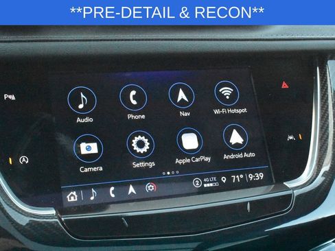 Used 2024 Cadillac XT6 Sport w/ LPO, Floor Liner Package AWD/4WD image 13