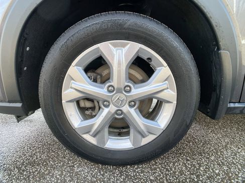 Used 2023 Honda HR-V LX image 11