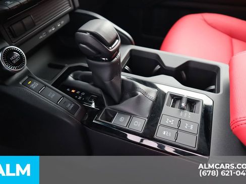 Used 2024 Toyota Land Cruiser image 33