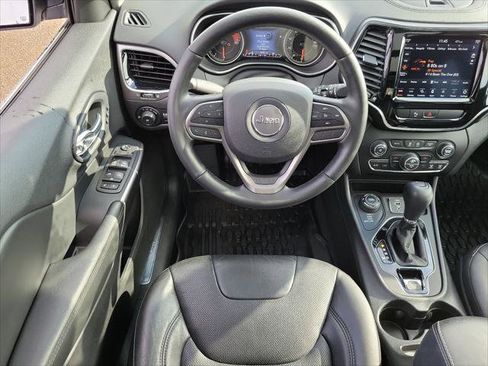 Used 2020 Jeep Cherokee Limited image 11