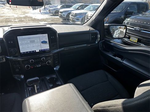 Certified 2022 Ford F150 XLT w/ Equipment Group 302A High image 17
