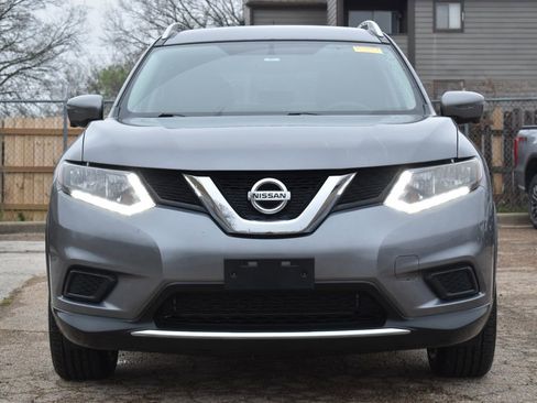 Used 2016 Nissan Rogue SV w/ SV Premium Package image 2