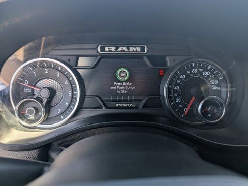 Used 2019 RAM 1500 Big Horn AWD/4WD image 16