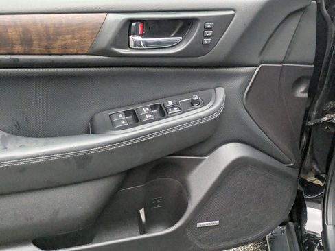 Used 2017 Subaru Outback 3.6R Limited image 13