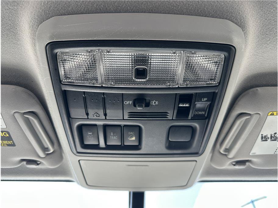 Used 2010 Toyota 4Runner SR5 AWD/4WD image 29