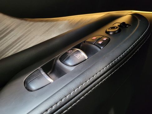 Used 2015 Nissan Murano Platinum w/ Platinum Technology Package FWD image 27