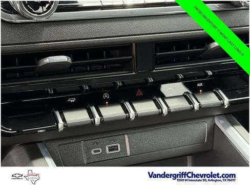 Used 2026 Chevrolet Colorado W/T RWD image 16