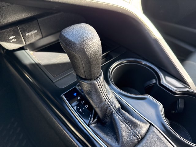 Used 2019 Toyota Camry LE FWD image 25