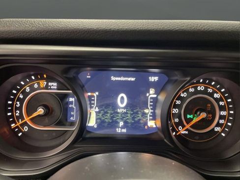 New 2025 Jeep Gladiator Sport image 17