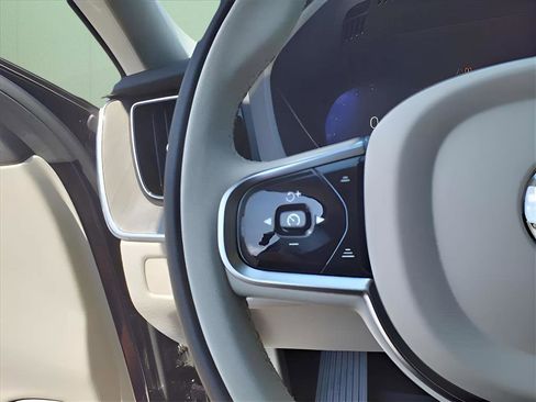 Used 2025 Volvo XC60 T8 Plus w/ Protection Package Premier image 14