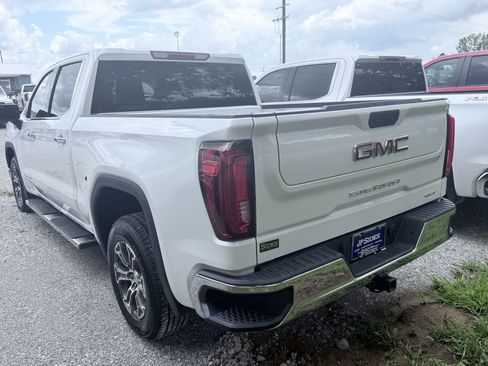 Used 2019 GMC Sierra 1500 SLT RWD image 7