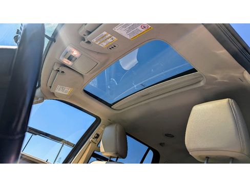 Used 2016 Lincoln Navigator Reserve image 15