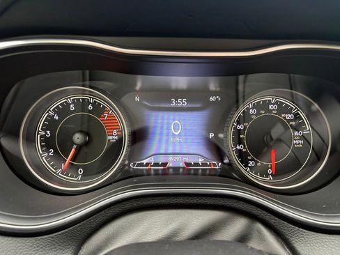 Used 2019 Jeep Cherokee Limited AWD/4WD image 20