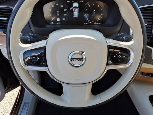 Used 2022 Volvo XC90 T6 Momentum image 22