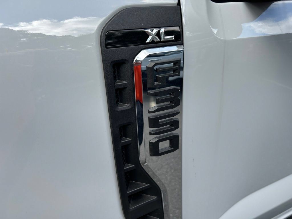 Used 2026 Ford F350 XL w/ Snow Plow Prep Package AWD/4WD image 7