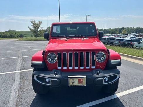 Used 2020 Jeep Wrangler Unlimited Sahara w/ Dual Top Group AWD/4WD image 19