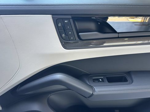 New 2026 Porsche Cayenne GTS AWD/4WD image 20