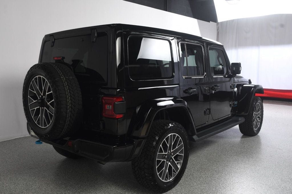 Used 2024 Jeep Wrangler High Altitude AWD/4WD image 8