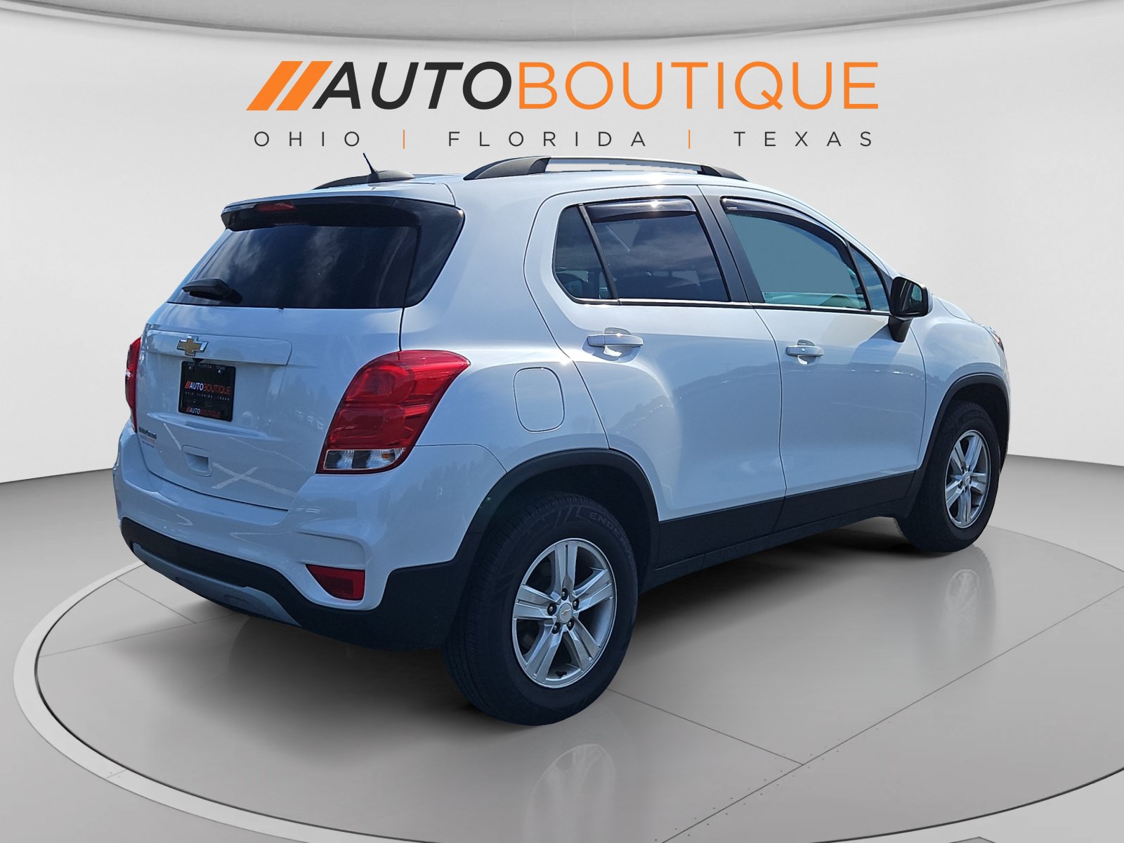 Used 2021 Chevrolet Trax LT w/ LT Convenience Package AWD/4WD image 5