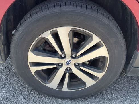 Used 2019 Subaru Outback 2.5i Limited AWD/4WD image 4