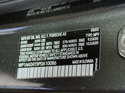 Used 2023 Porsche Cayenne AWD/4WD image 39