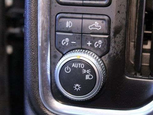 Used 2020 GMC Sierra 1500 Elevation image 21