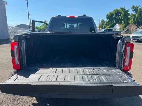 Used 2024 Ford F350 Platinum AWD/4WD image 12