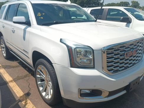 Used 2019 GMC Yukon Denali w/ Denali Ultimate Package AWD/4WD image 2