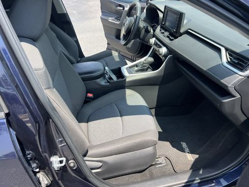 Used 2022 Toyota RAV4 XLE w/ Convenience Package FWD image 34