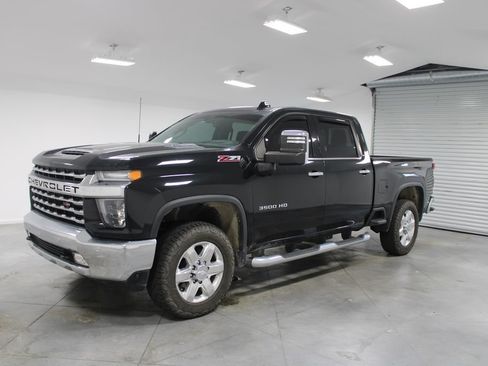 Used 2020 Chevrolet Silverado 3500 LTZ AWD/4WD image 4