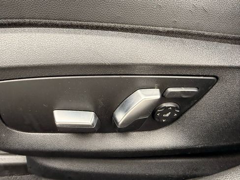 Used 2019 BMW 530i xDrive image 16