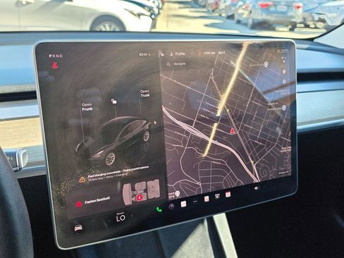 Used 2022 Tesla Model 3 image 35