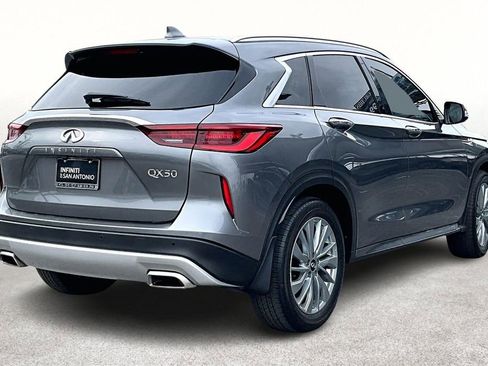 Certified 2024 INFINITI QX50 Luxe image 2