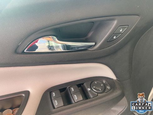 Used 2020 Chevrolet Equinox LS image 7