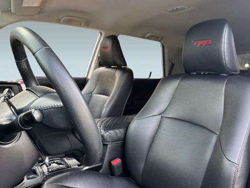 Used 2022 Toyota 4Runner TRD Off-Road Premium image 21