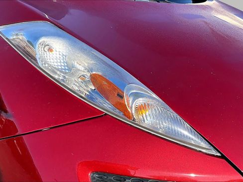 Used 2012 Nissan Juke SL FWD image 26