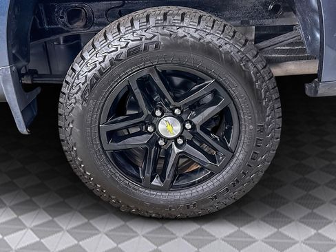 Used 2020 Chevrolet Silverado 1500 Custom Trail Boss w/ Custom Convenience Package image 28