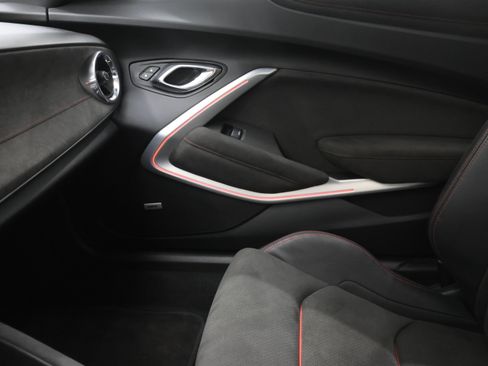 Used 2017 Chevrolet Camaro ZL1 RWD image 13