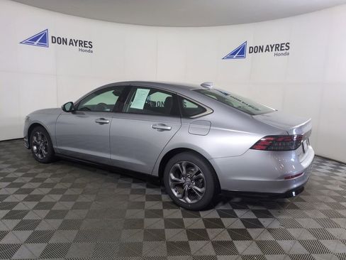 Used 2023 Honda Accord EX-L image 3