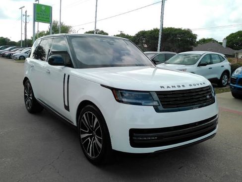 Used 2023 Land Rover Range Rover SE AWD/4WD image 4