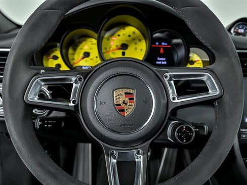 Used 2018 Porsche 911 Carrera T RWD image 19