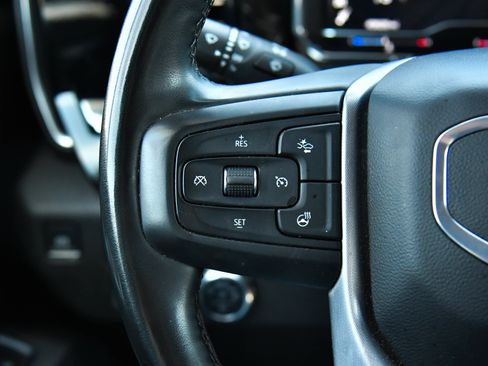 Used 2025 GMC Sierra 1500 SLT AWD/4WD image 34