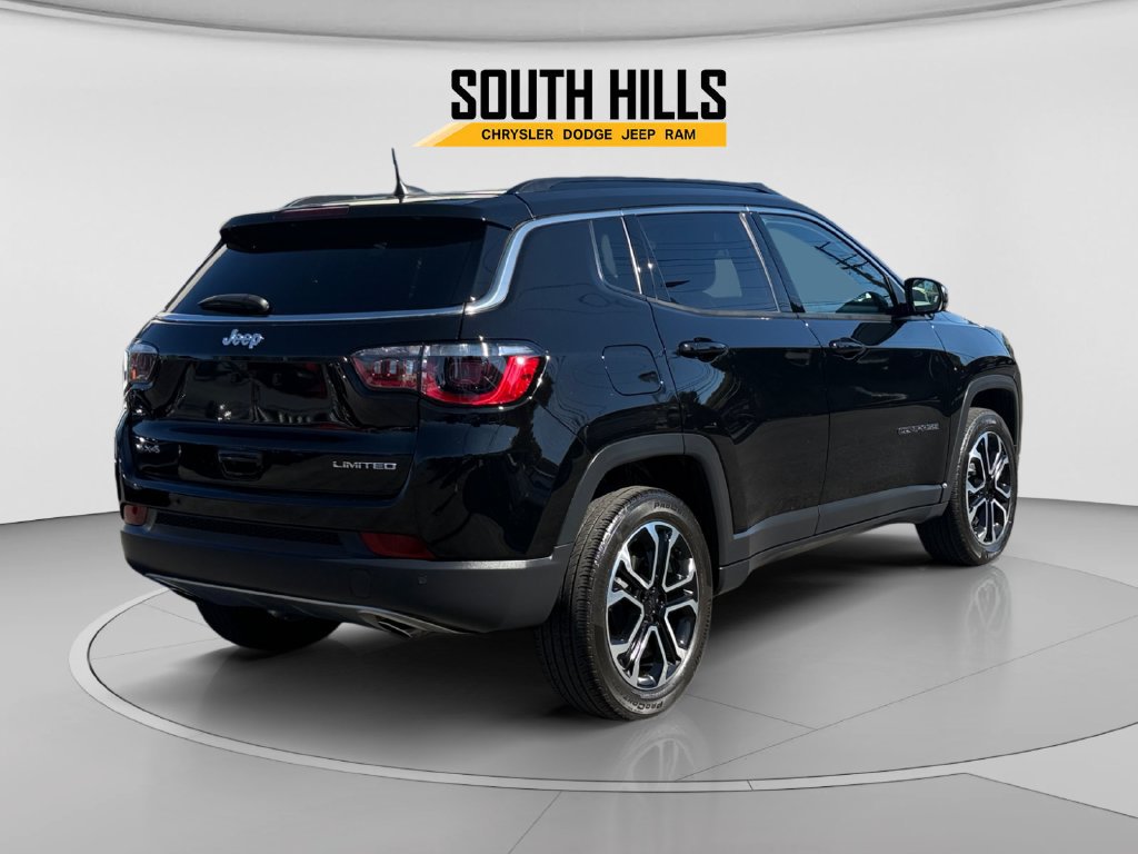 Used 2023 Jeep Compass Limited w/ Sun and Sound Group AWD/4WD image 5