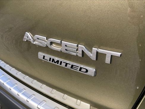 Certified 2025 Subaru Ascent Limited image 9