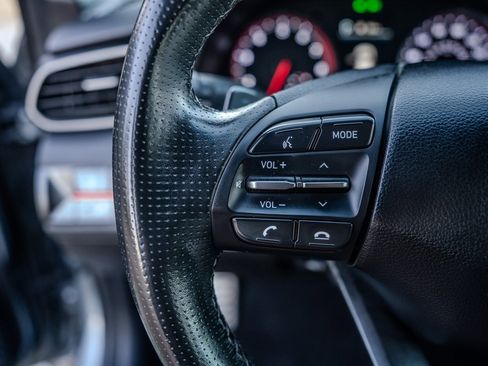 Used 2019 Hyundai Veloster Turbo image 16